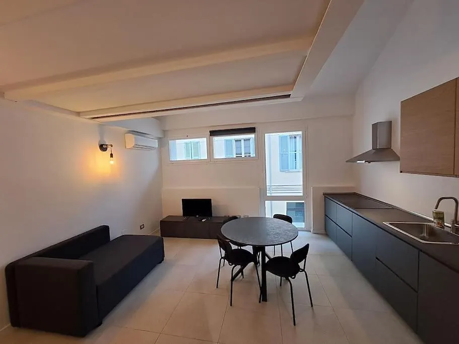 Le Petit Arc Apartment Parma Italy