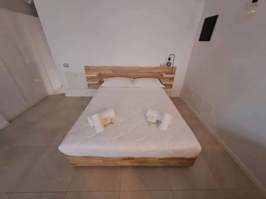 Le Petit Arc Apartment Parma